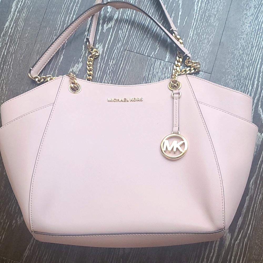 Light pink 💗 MICHAEL KORS purse